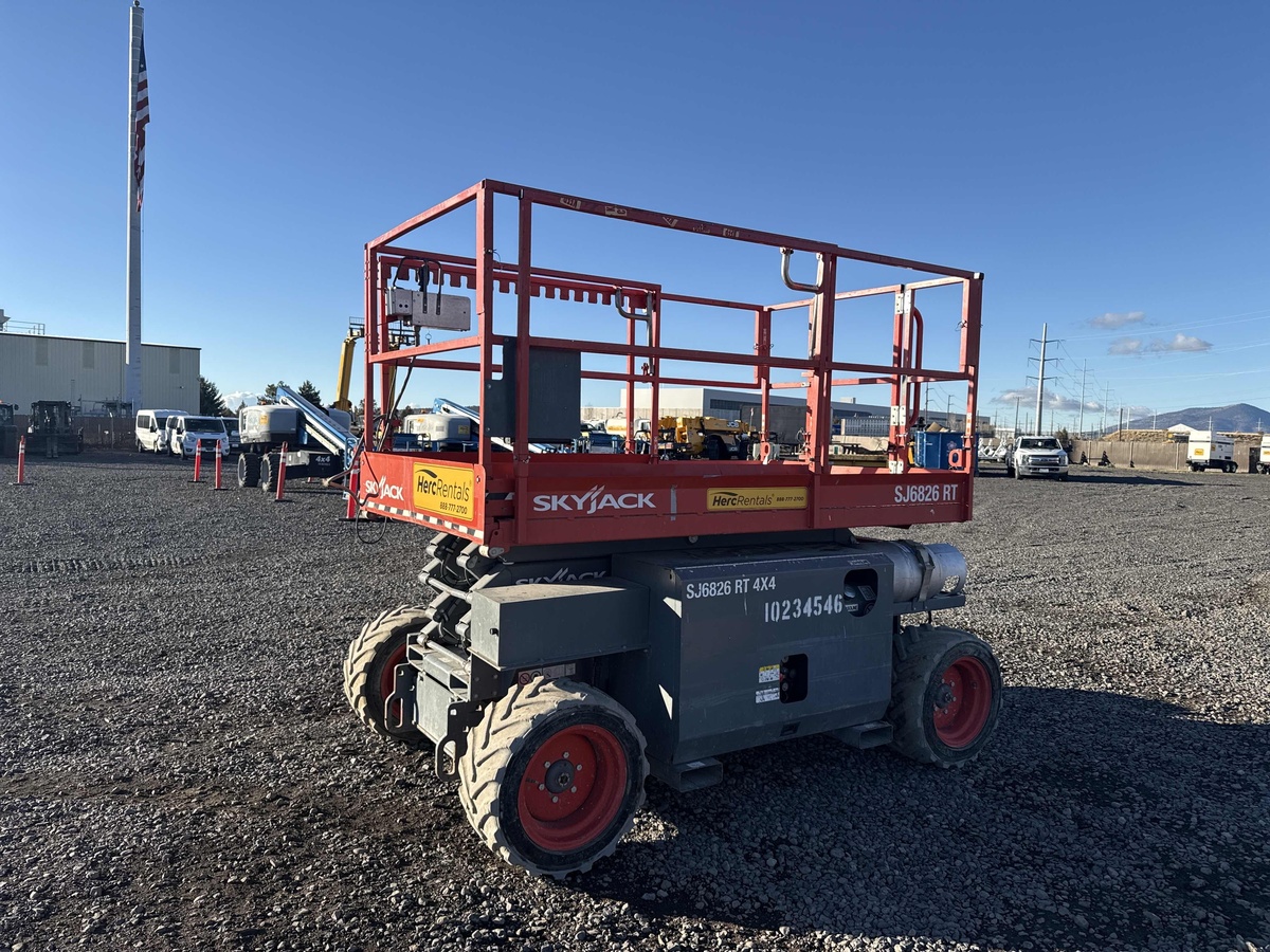 2017 Skyjack SJ-6826RT