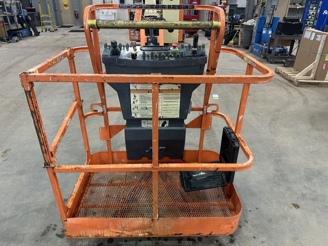 2018 JLG E400AJPN-7