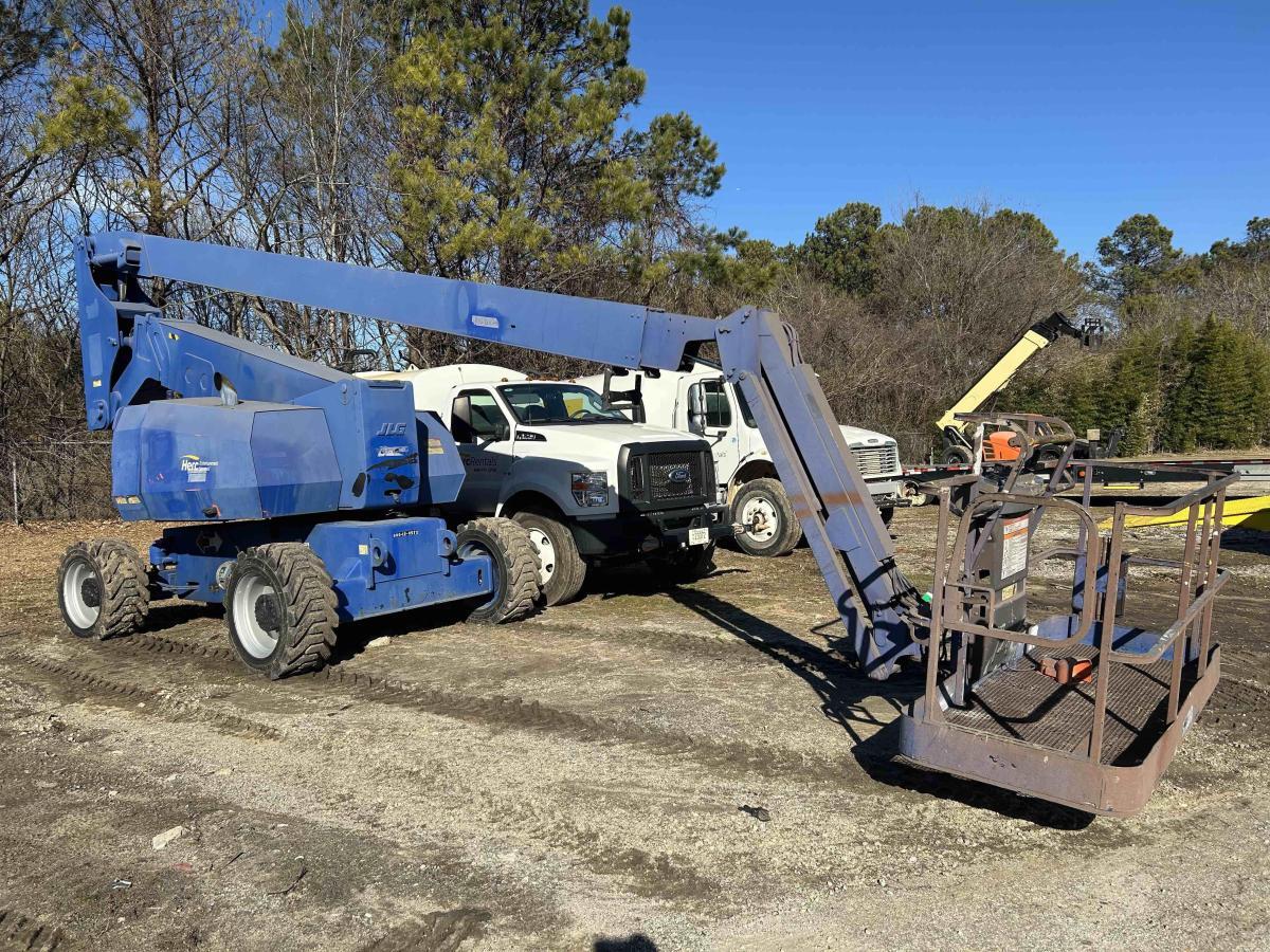 2016 JLG 800AJ-10