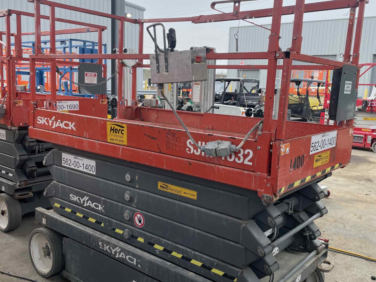 2017 Skyjack SJ4632