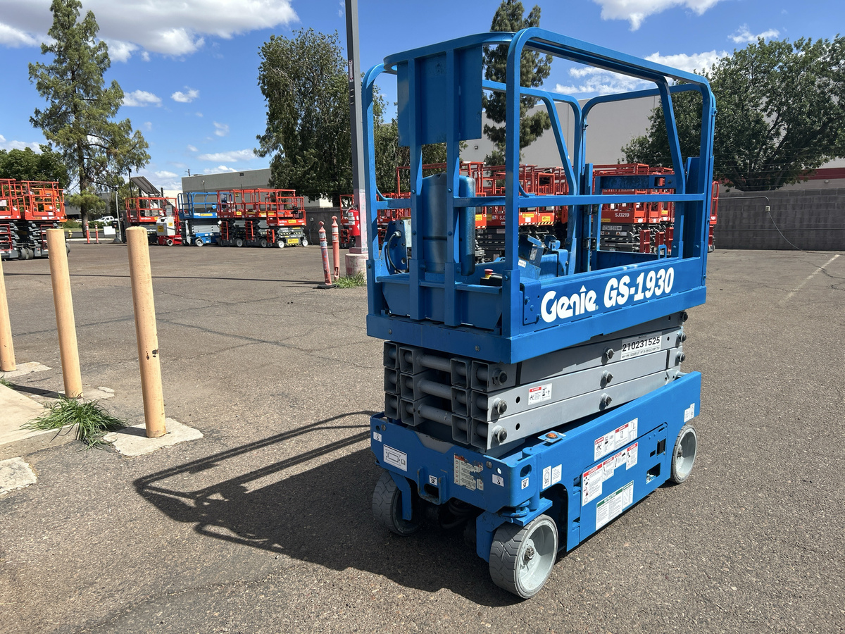 2017 Genie GS-1930