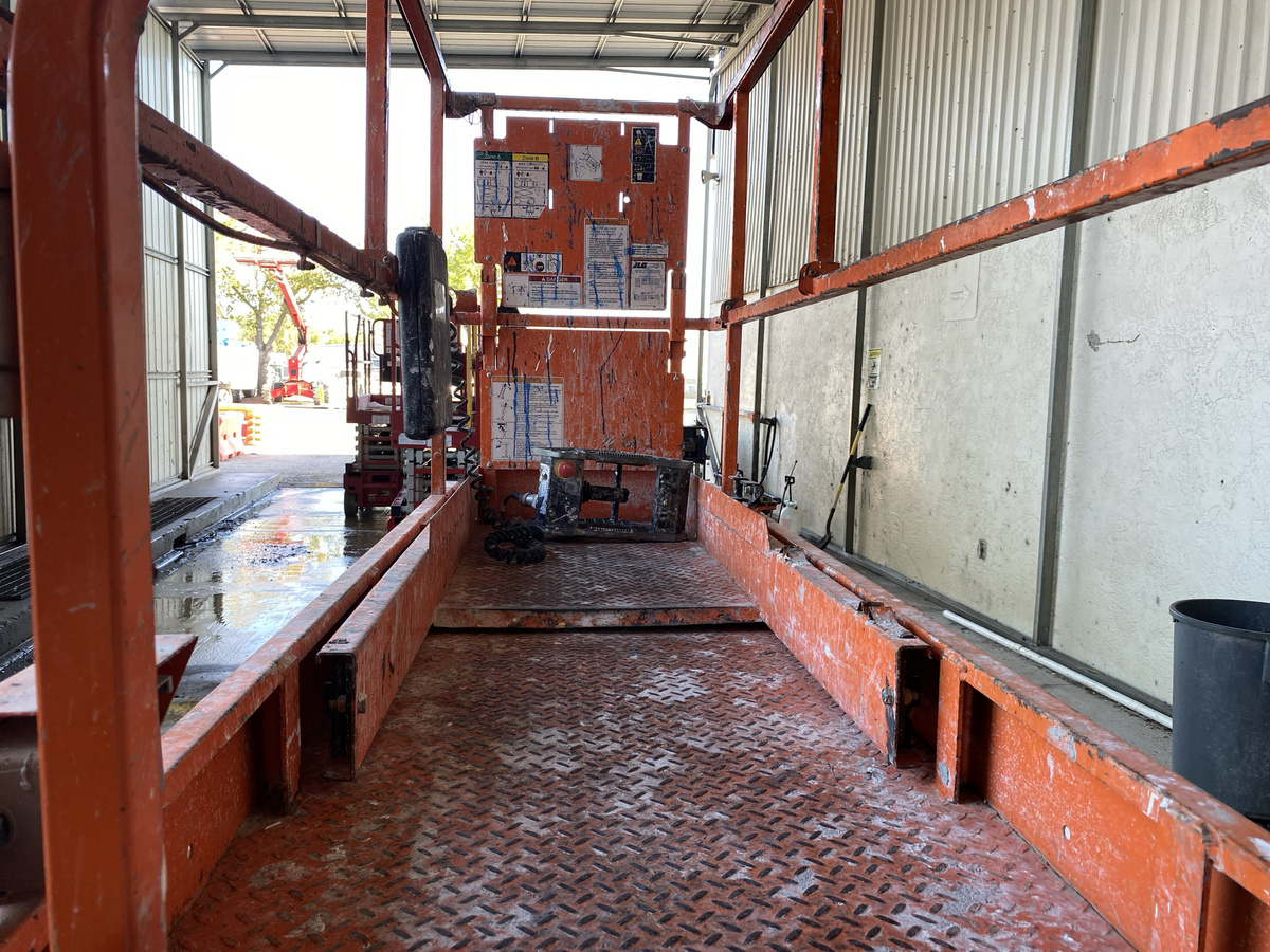 2018 JLG 2632ES-7