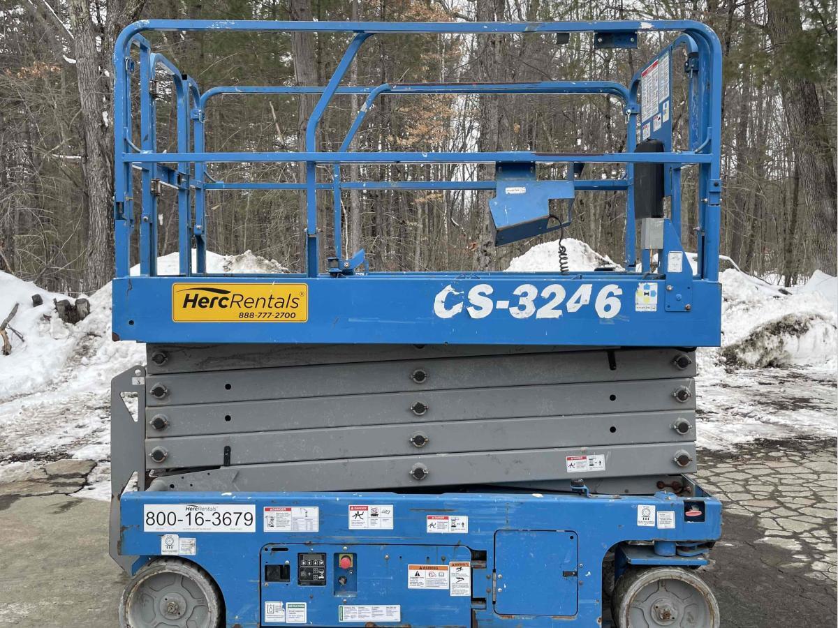 2017 Genie GS-3246