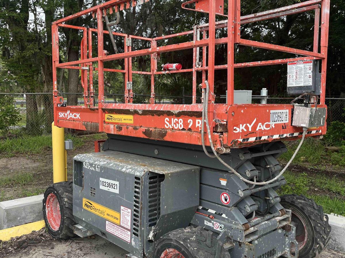 2018 Skyjack SJ-6832RT-8