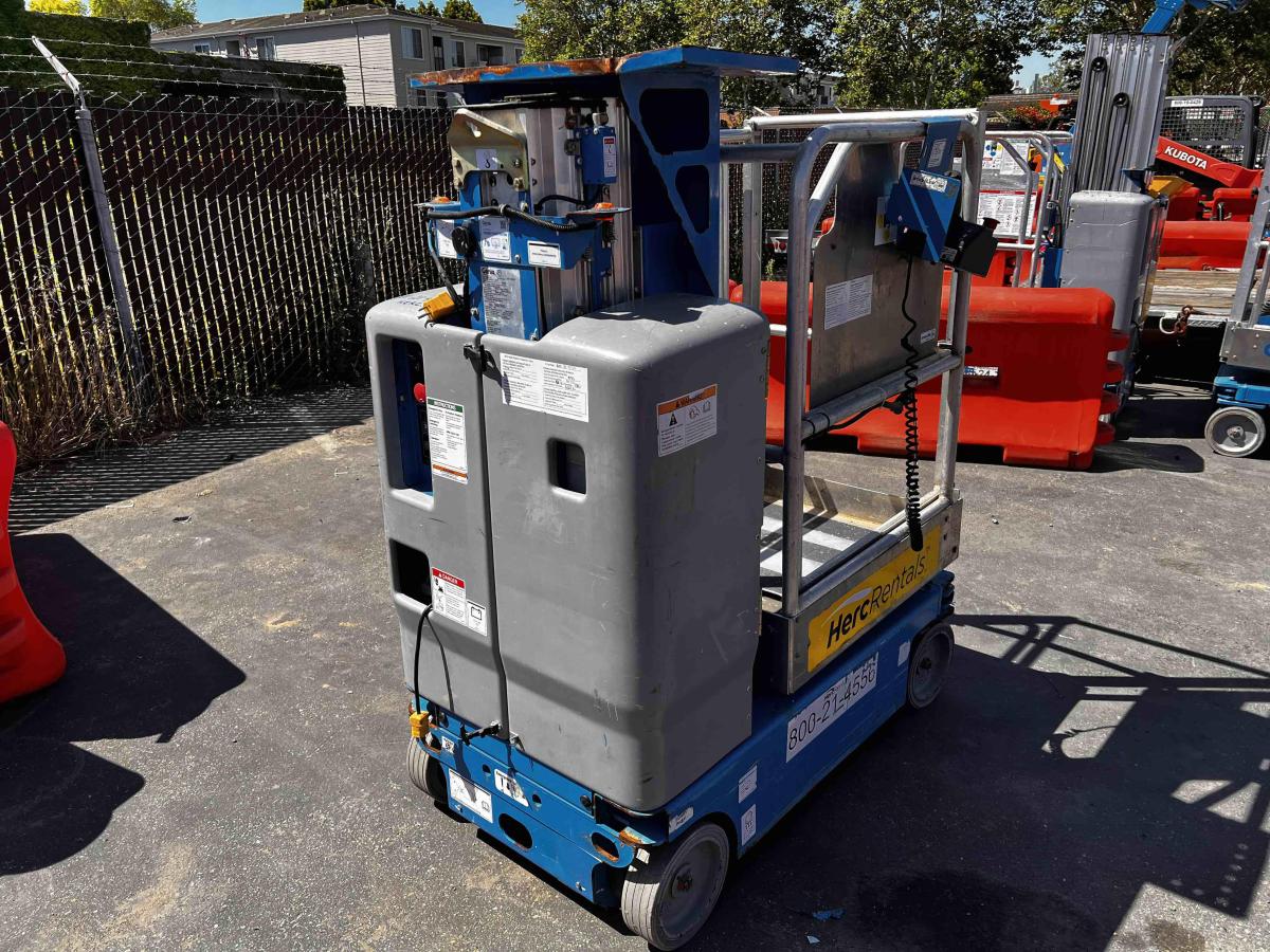 2018 Genie GR-12
