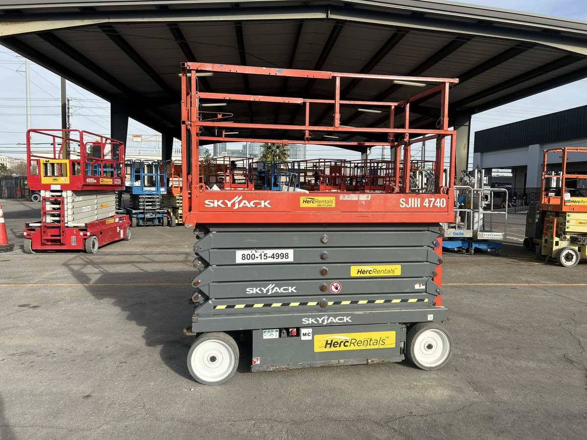 2017 Skyjack SJ4740-6