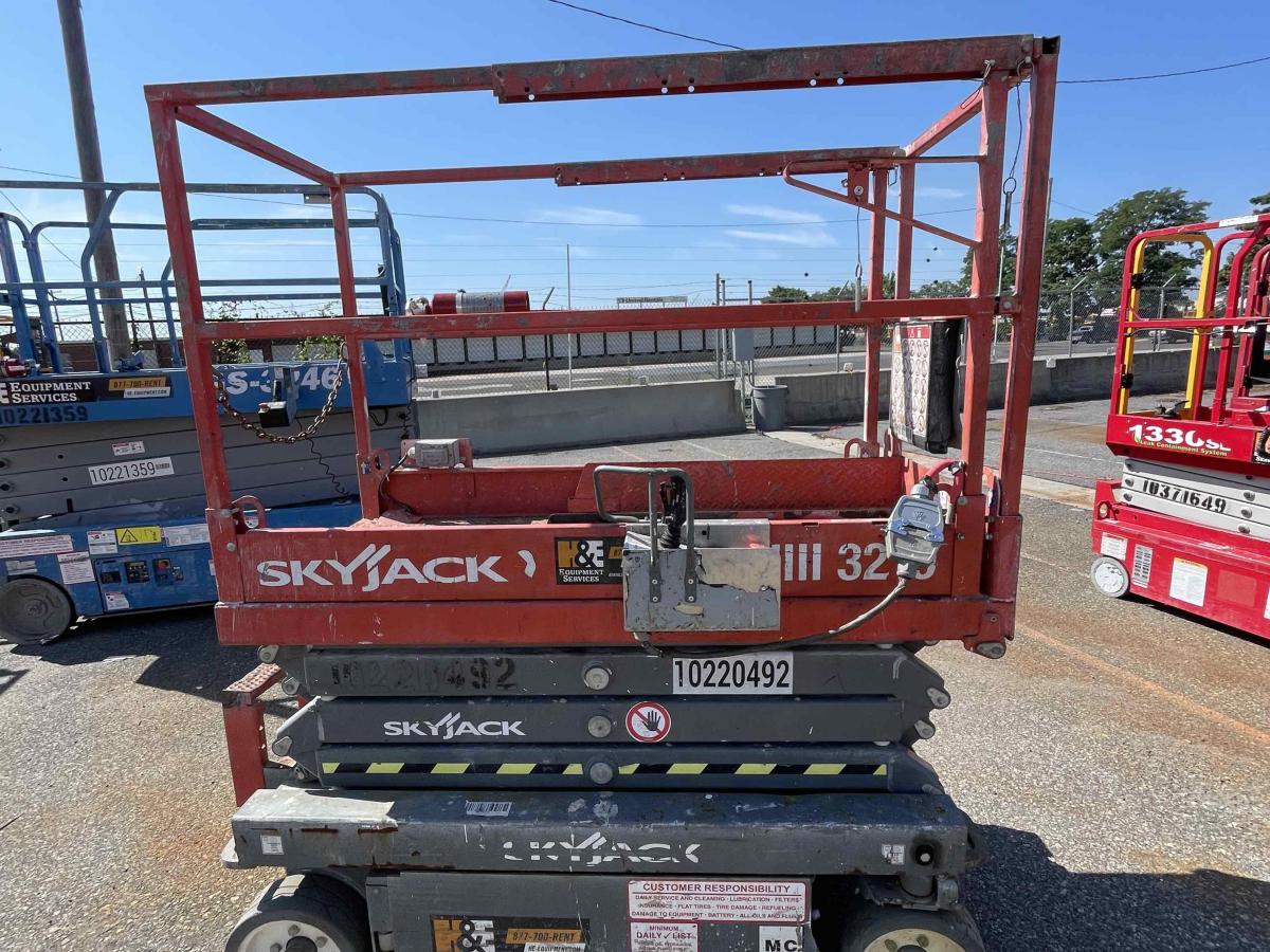 2017 Skyjack SJ3219-6