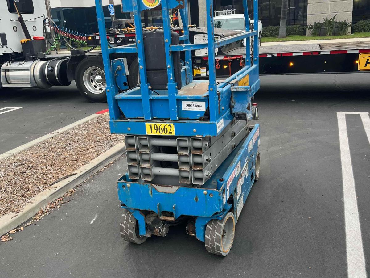 2017 Genie GS-1930