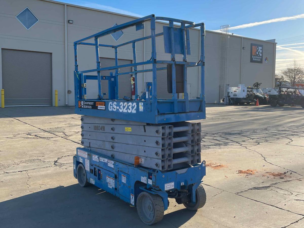 2016 Genie GS-3232