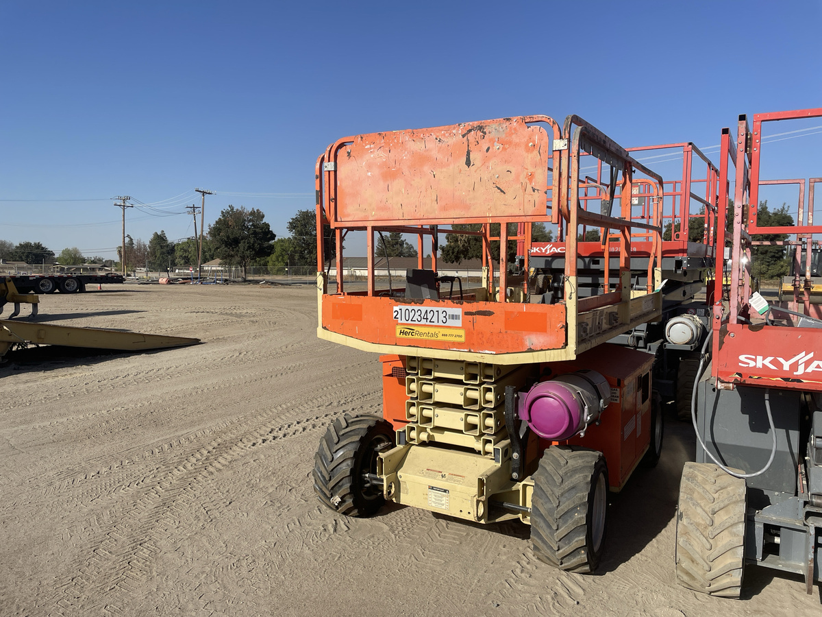 2017 JLG 260MRT