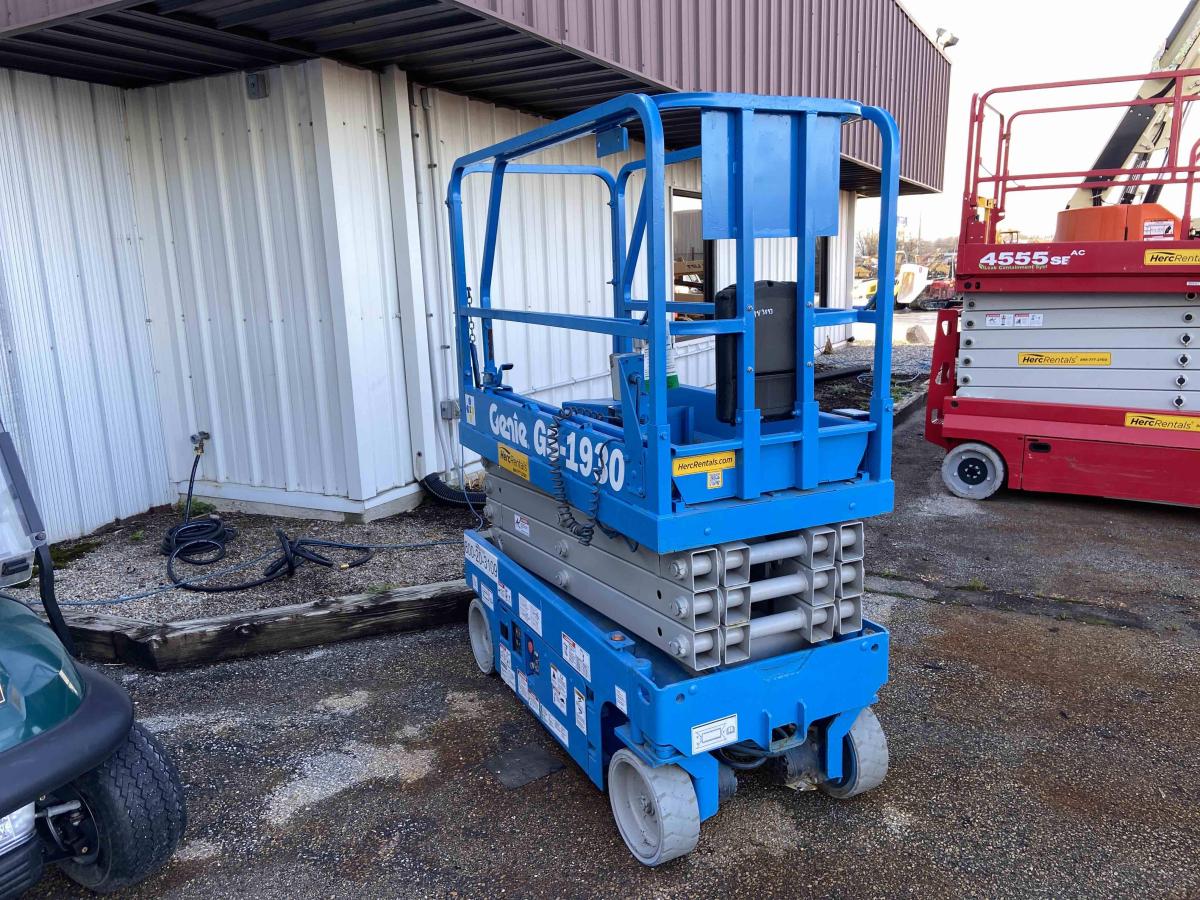 2018 Genie GS-1930