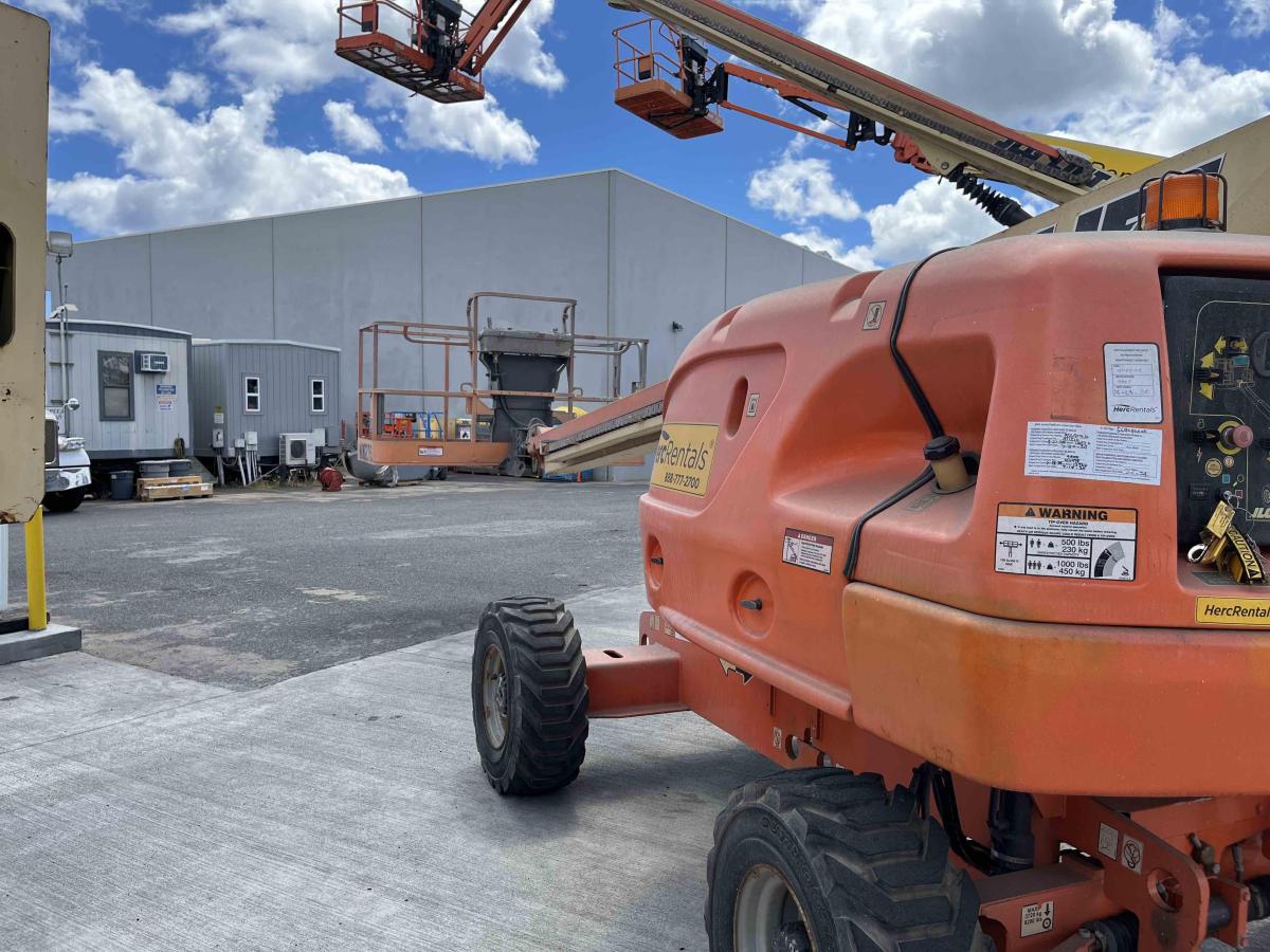 2006 JLG 400S-5