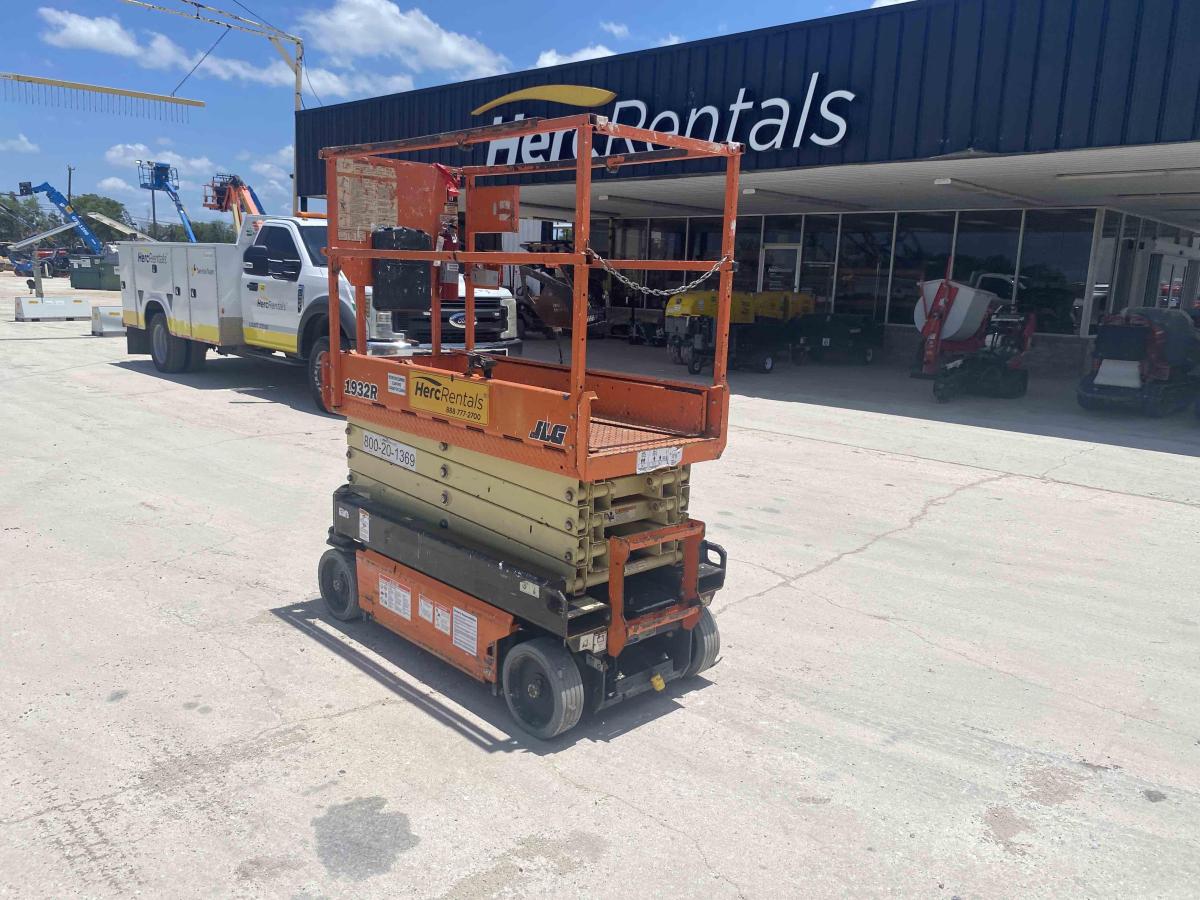 2018 JLG 1932R-4
