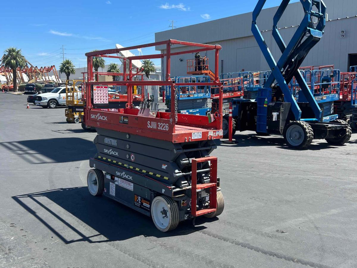 2016 Skyjack SJ3226