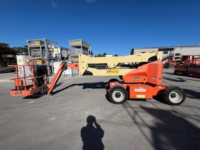 2019 JLG E450AJ