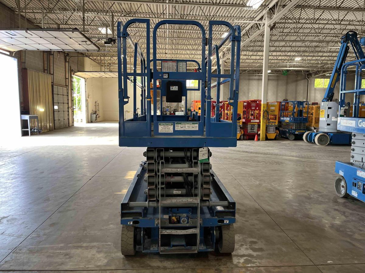 2018 Genie GS-3246-2