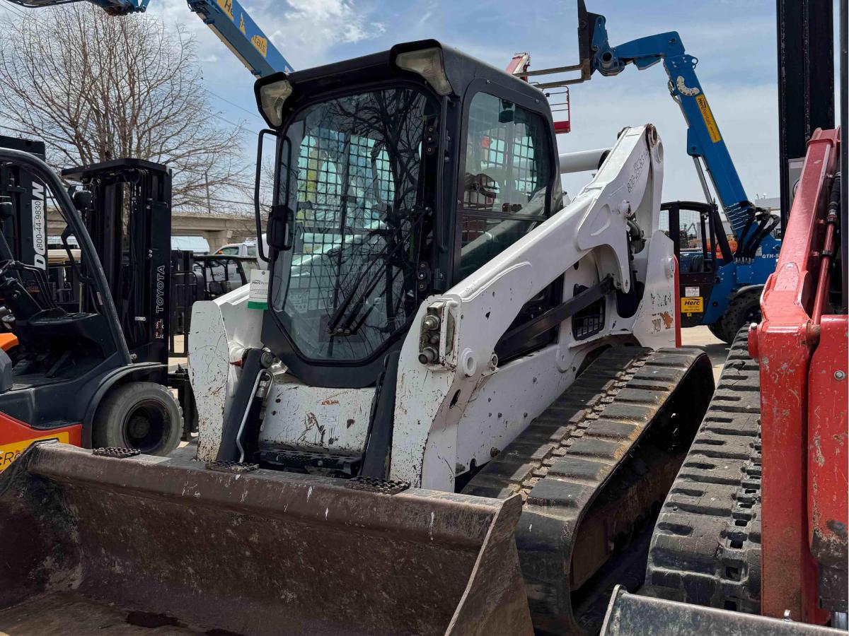 2019 Bobcat T740
