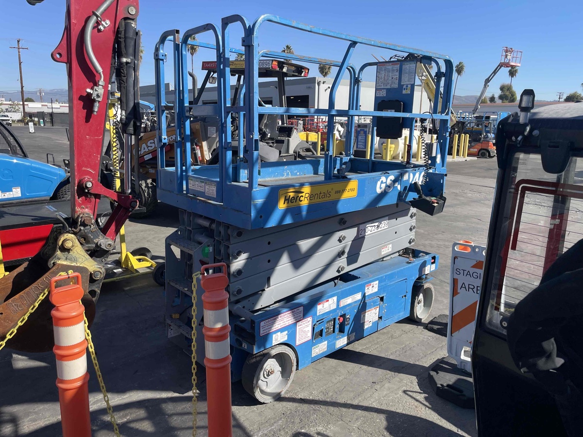 2018 Genie GS-3246