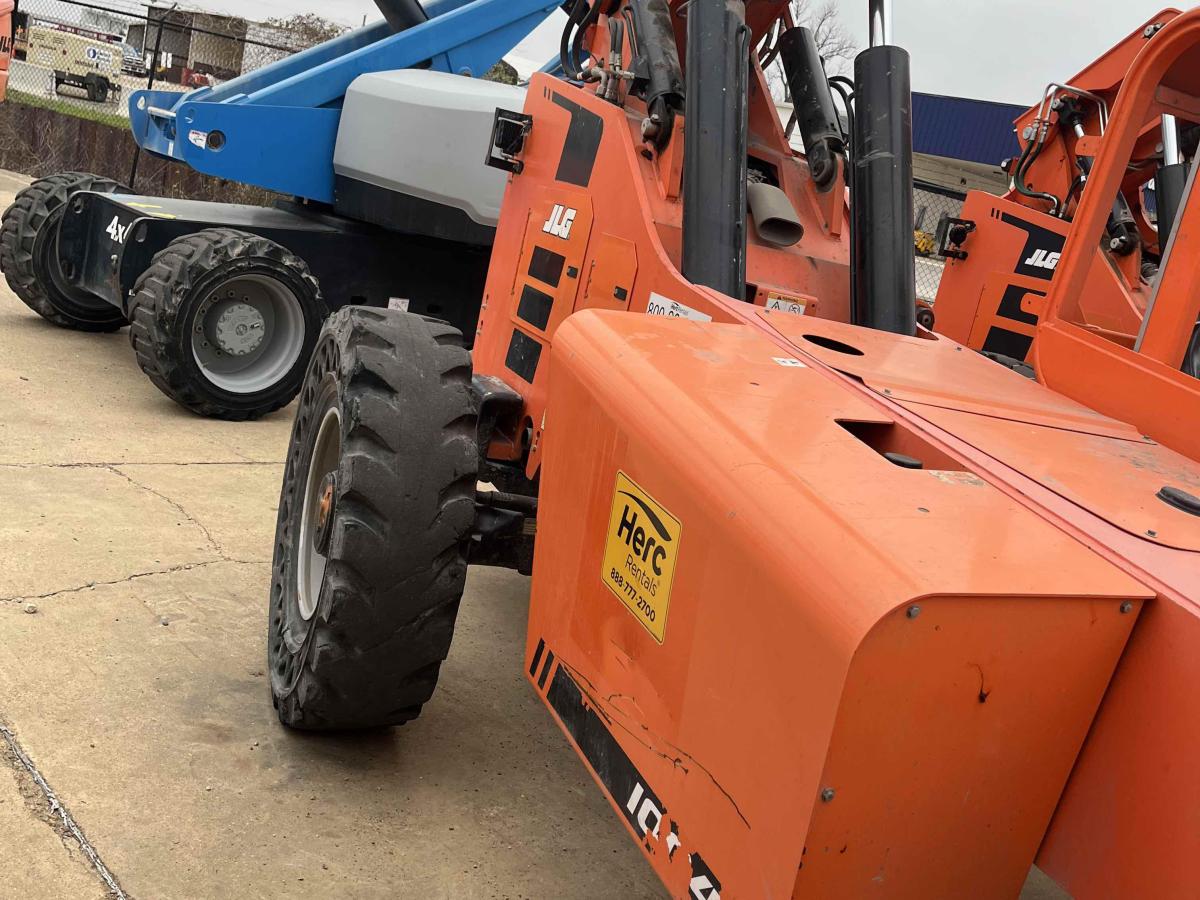 2019 SkyTrak 10042