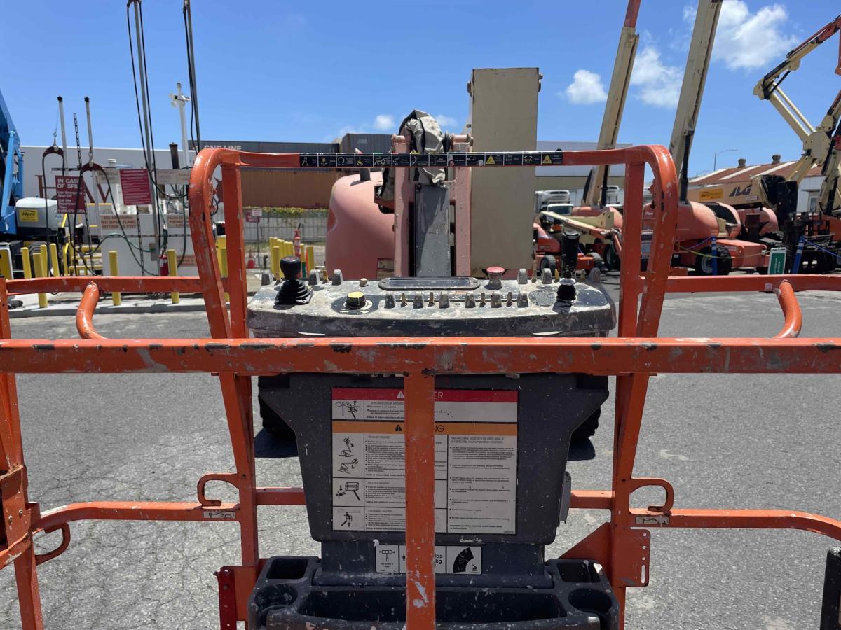 2014 JLG 450AJ-6
