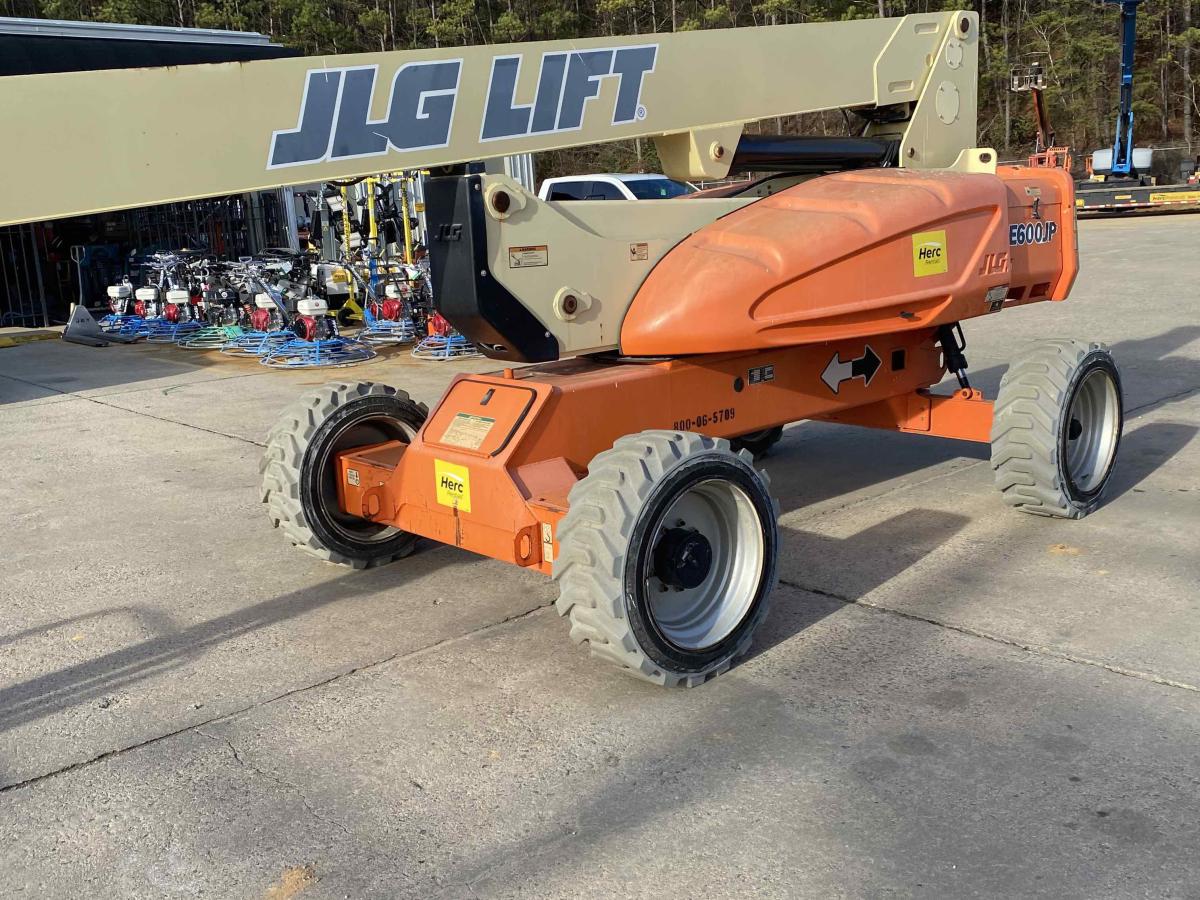 2015 JLG E600JP