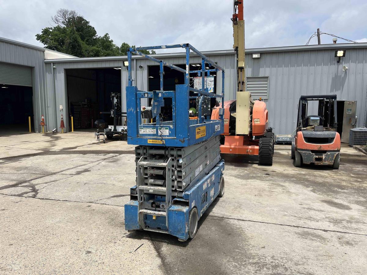 2018 Genie GS-3232-4