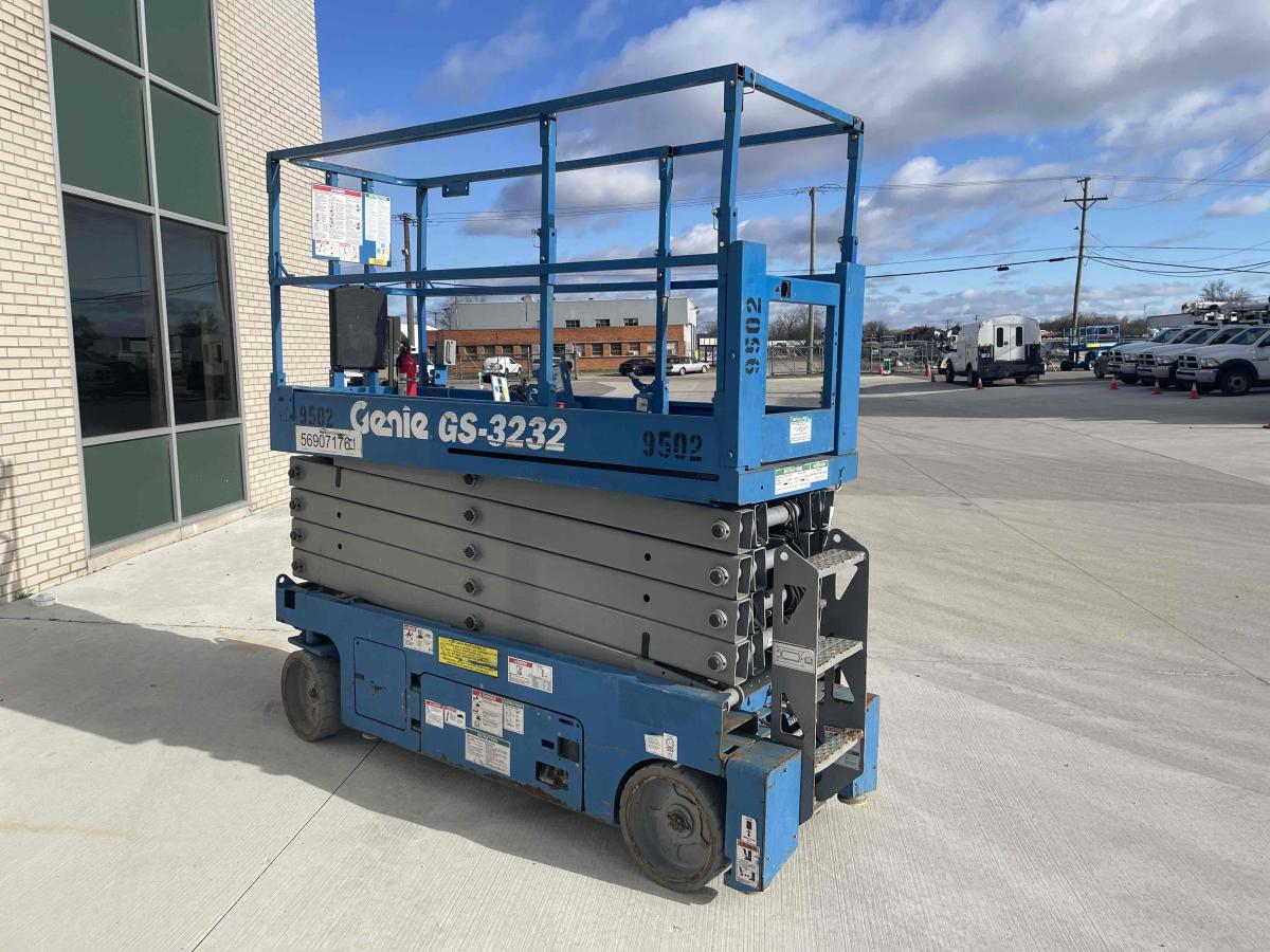 2016 Genie GS-3232