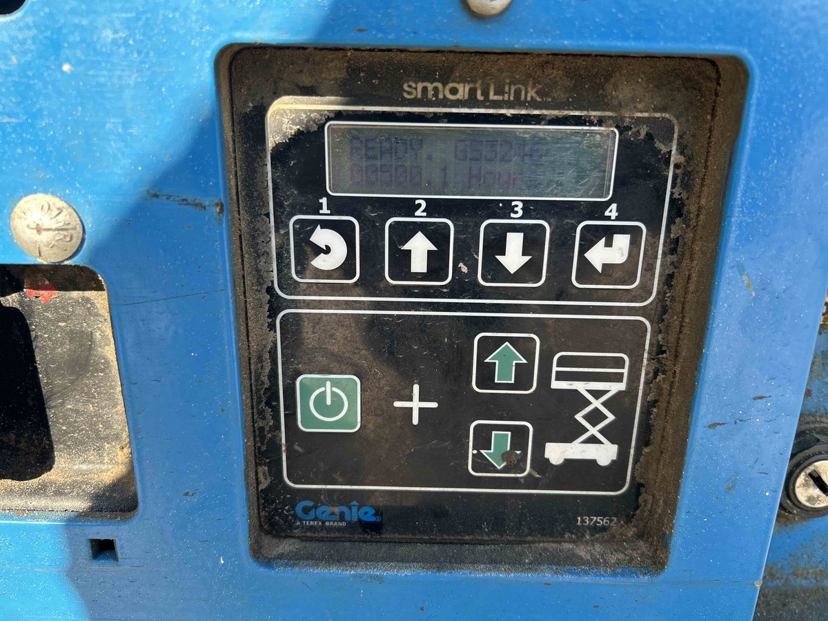 2017 Genie GS-3246-6