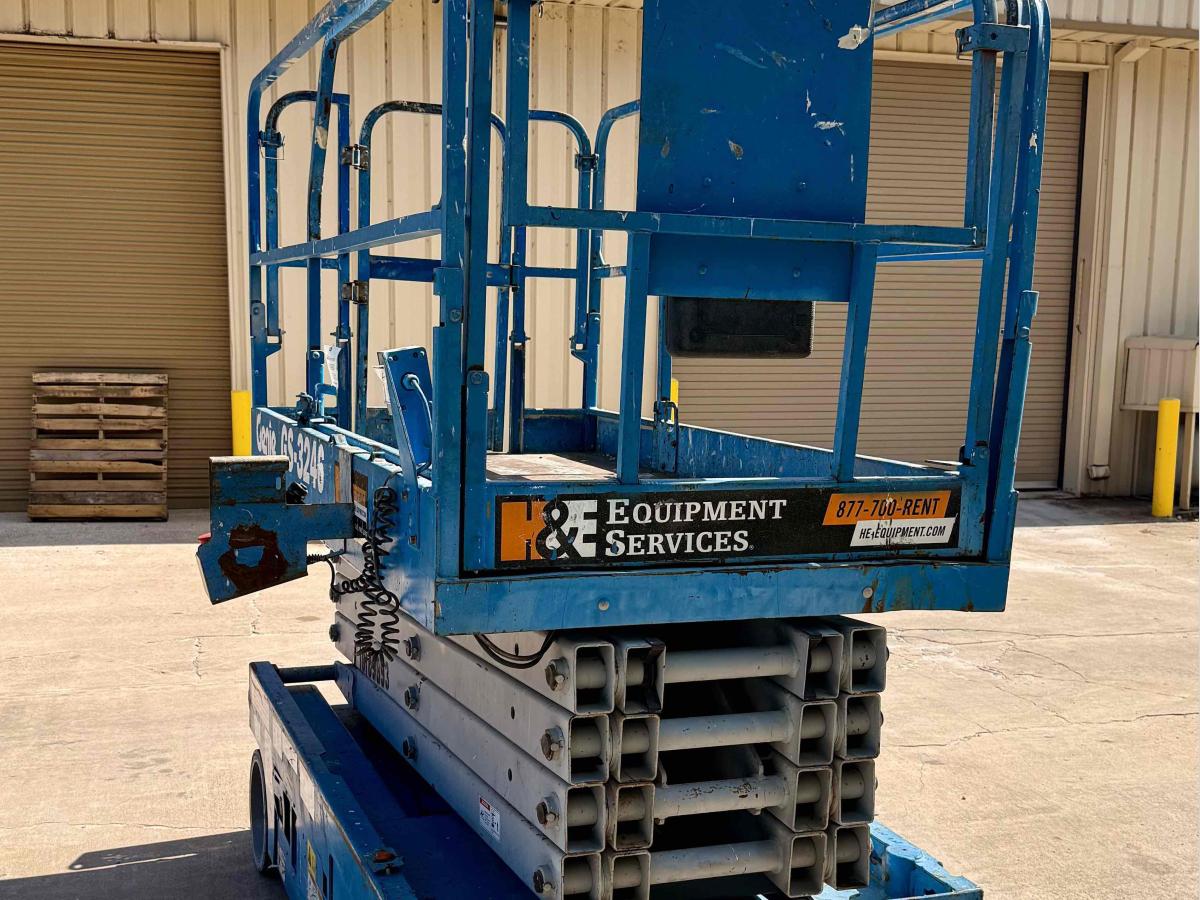2016 Genie GS-3246-5
