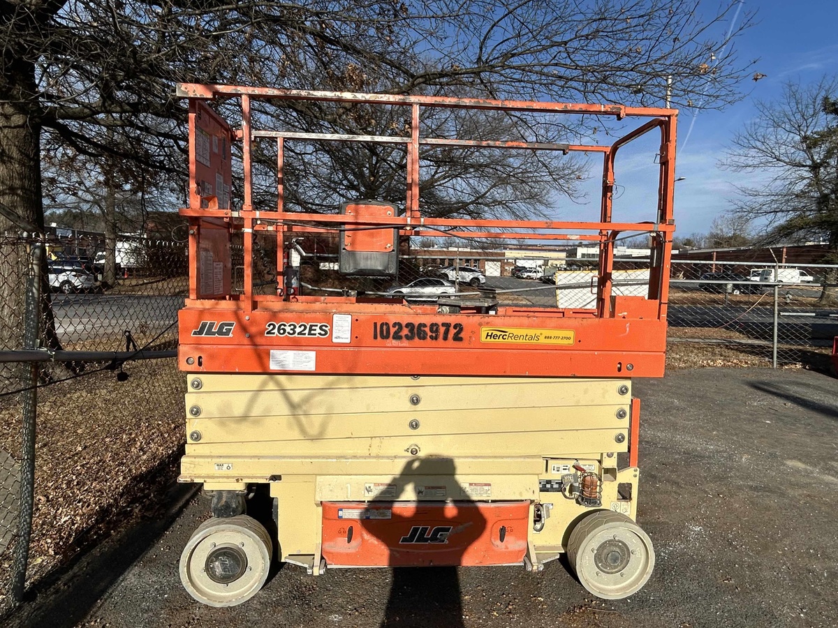 2018 JLG 2632ES