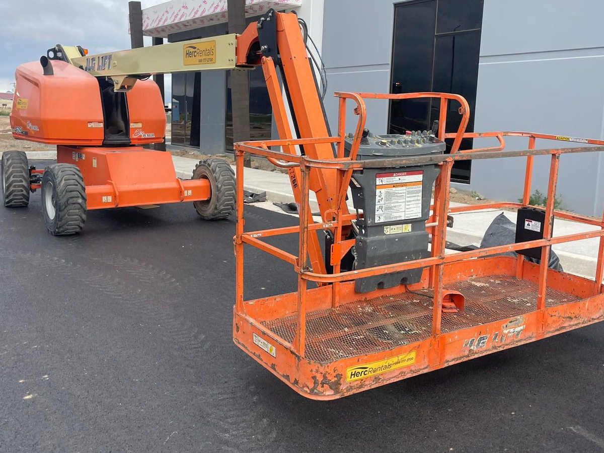 2017 JLG 460SJ