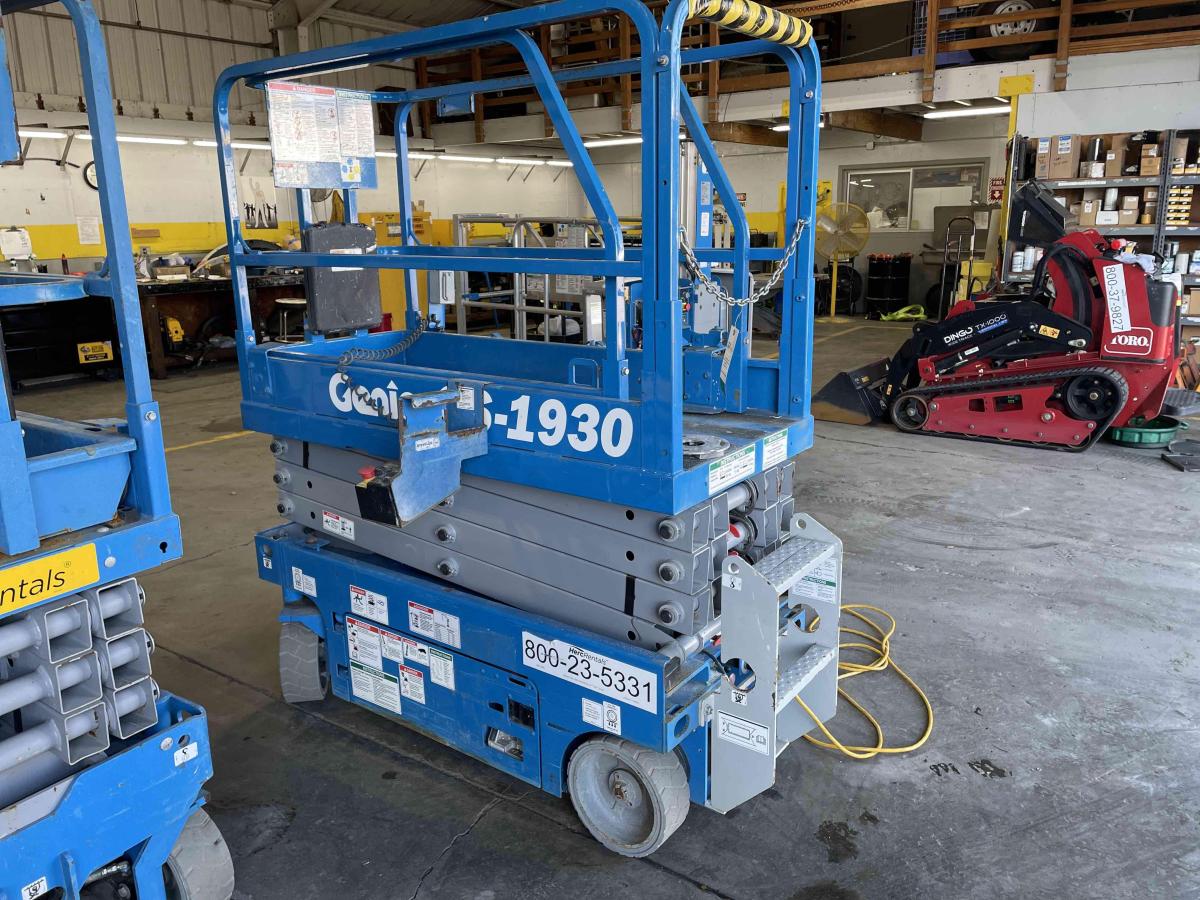 2018 Genie GS-1930