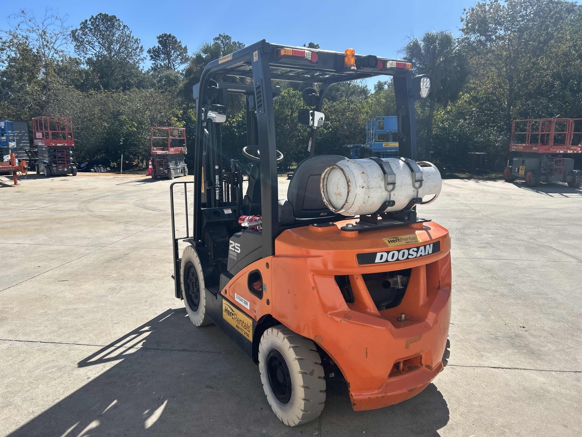 2021 Doosan G25N-7-3