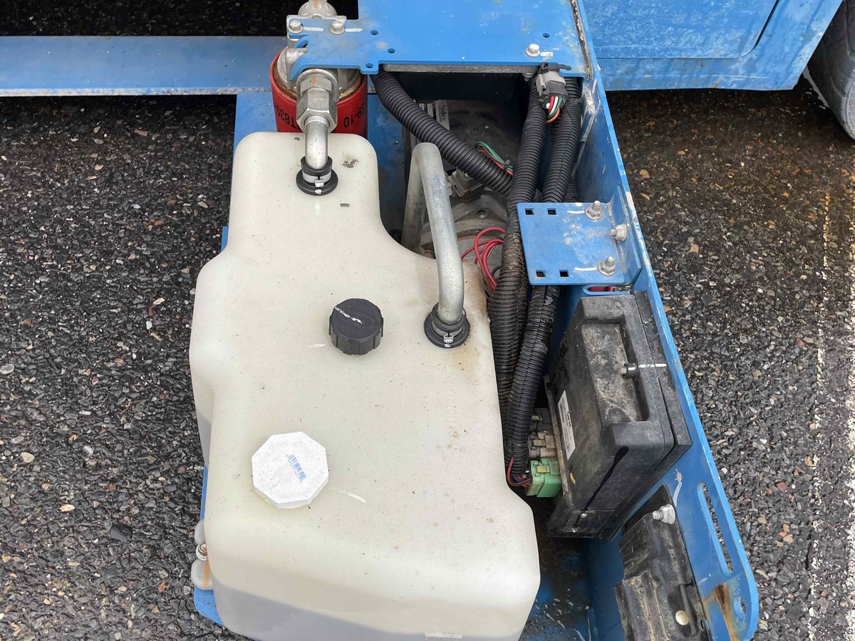 2017 Genie GS-3246-7