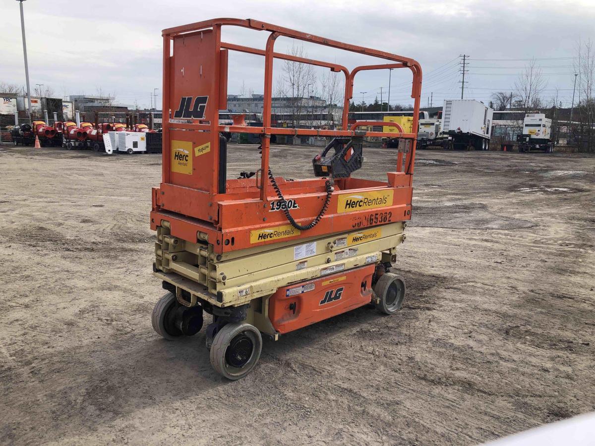 2017 JLG 1930ES