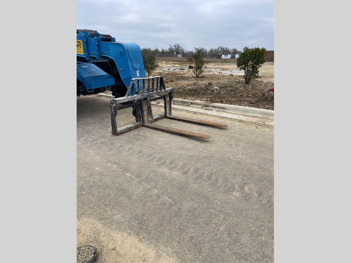 2018 Genie GTH 844