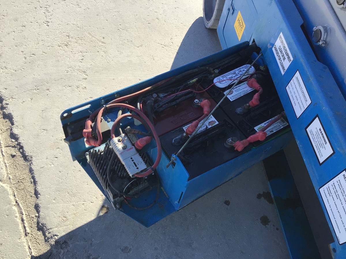 2017 Genie GS-3232-10