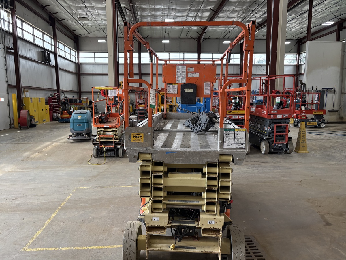 2014 JLG 3246ES-4