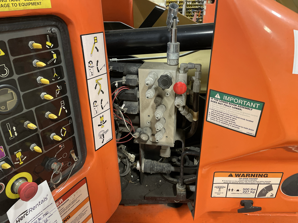 2016 JLG E400AJPN-6