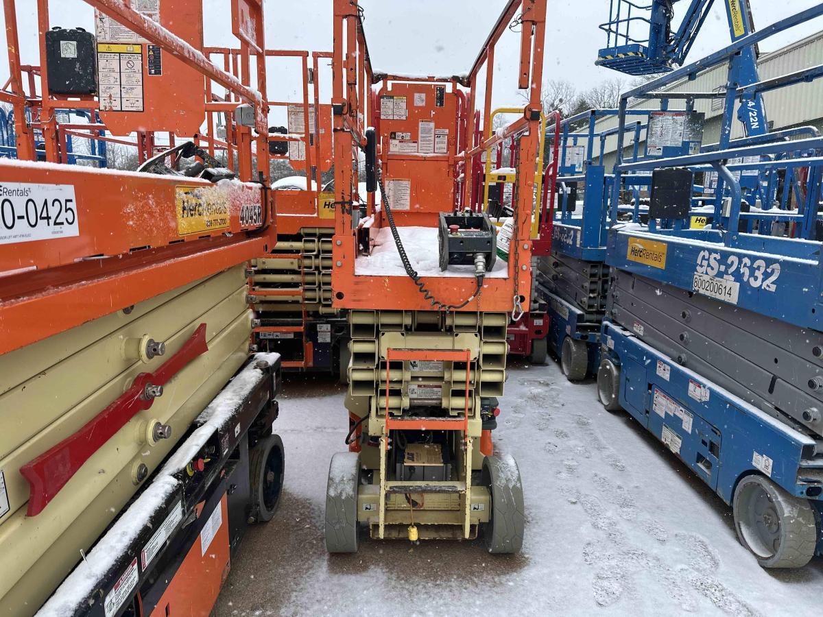2018 JLG 2632ES