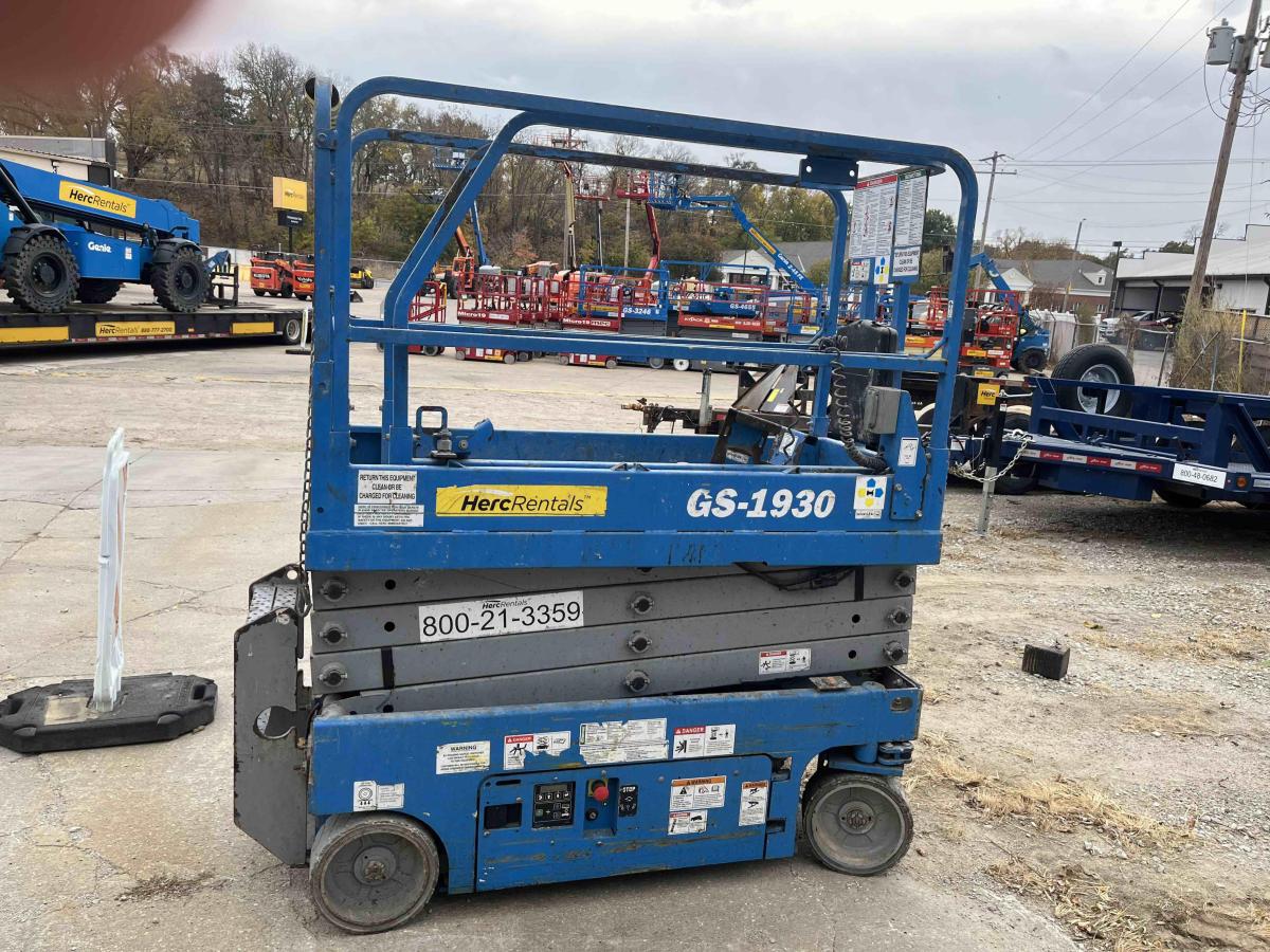 2018 Genie GS-1930