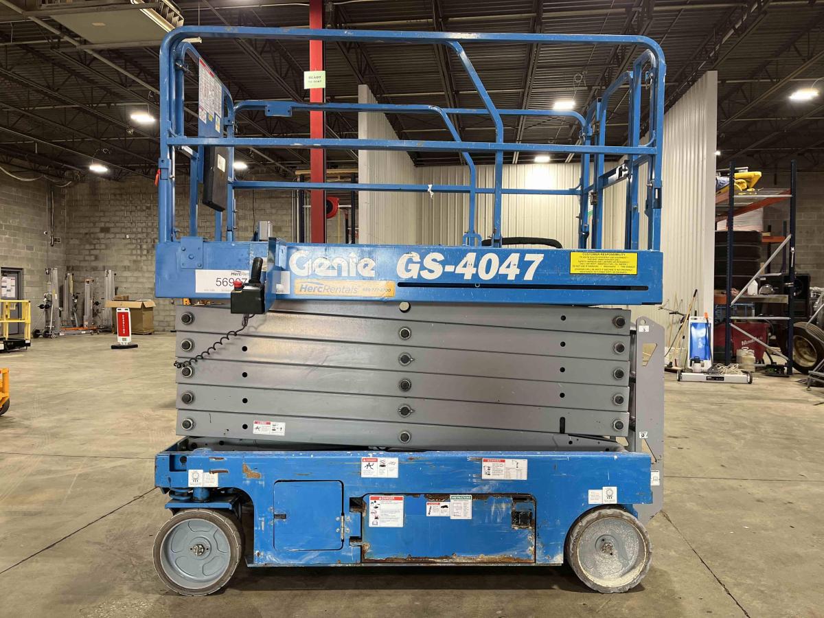 2016 Genie GS-4047
