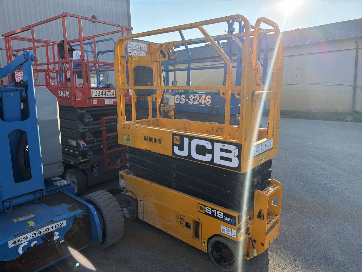 2023 JCB S1930E-2