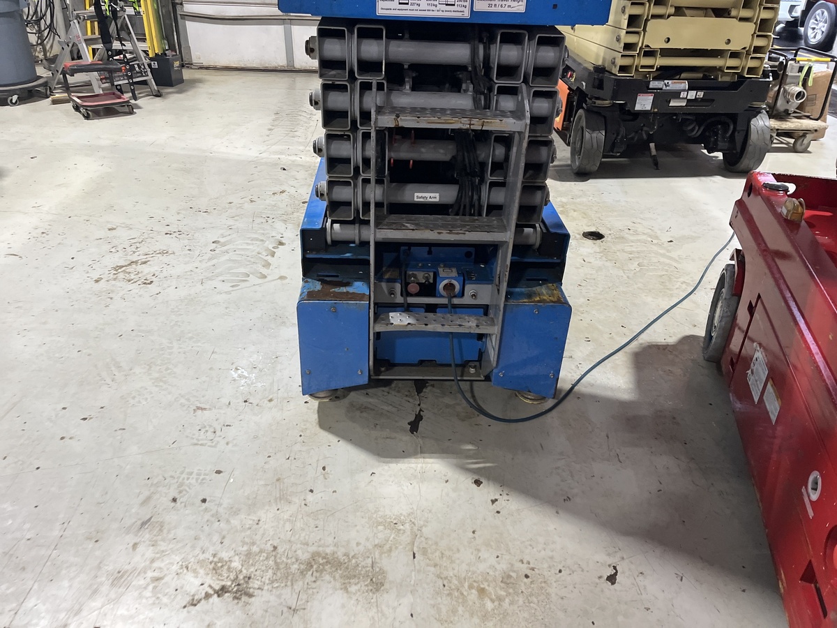 2018 Genie GS-3232-9