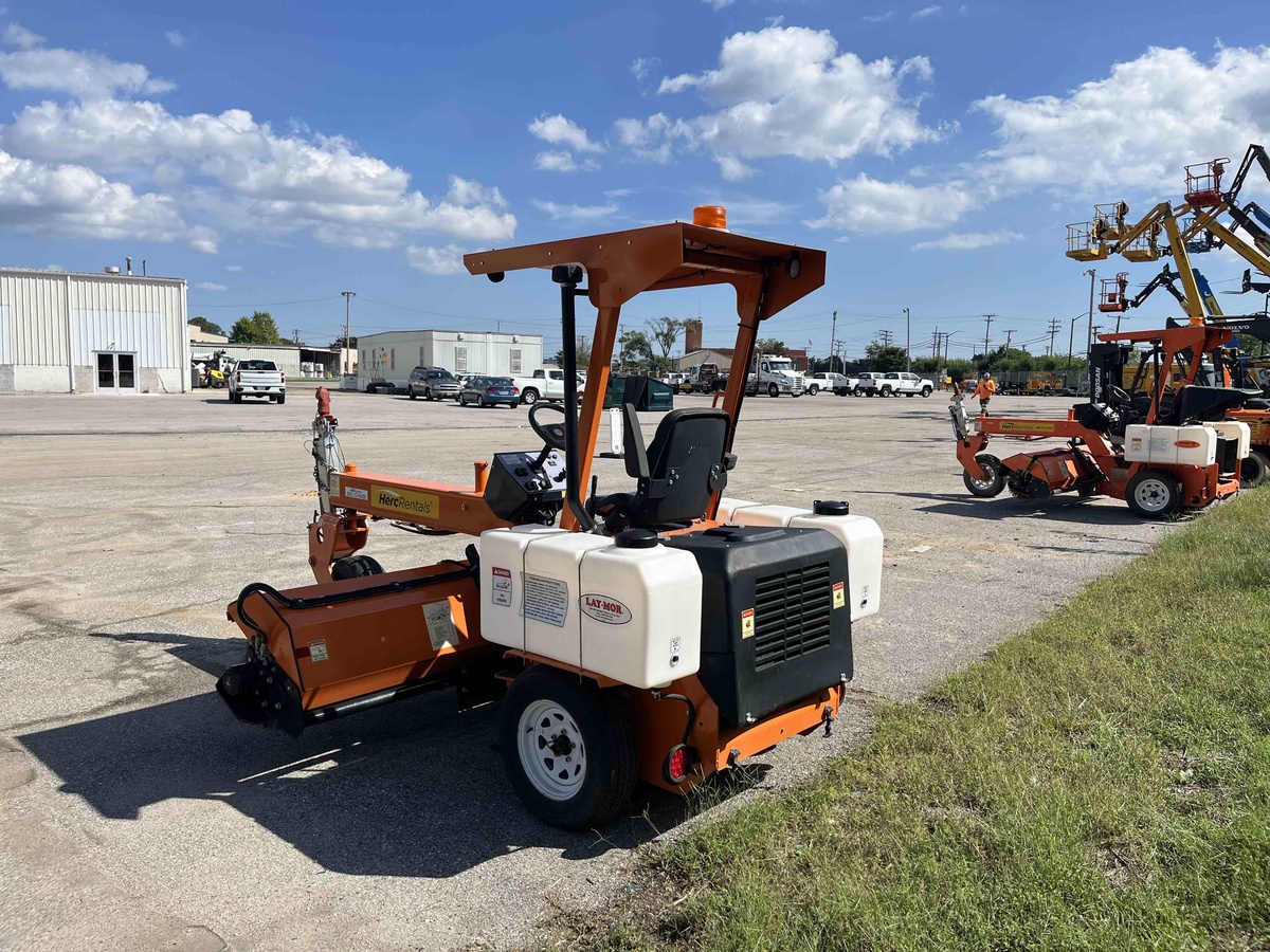 2022 LayMor SM300-4