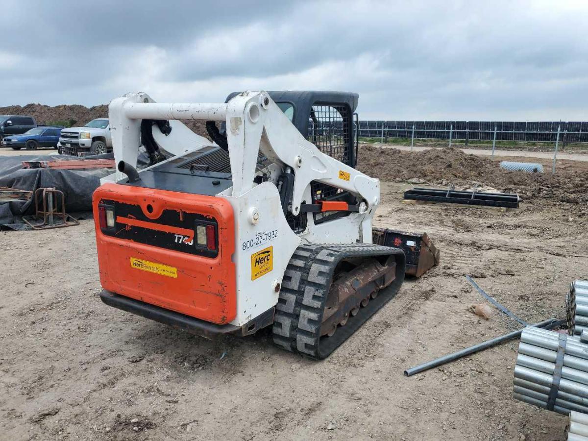 2020 Bobcat T740