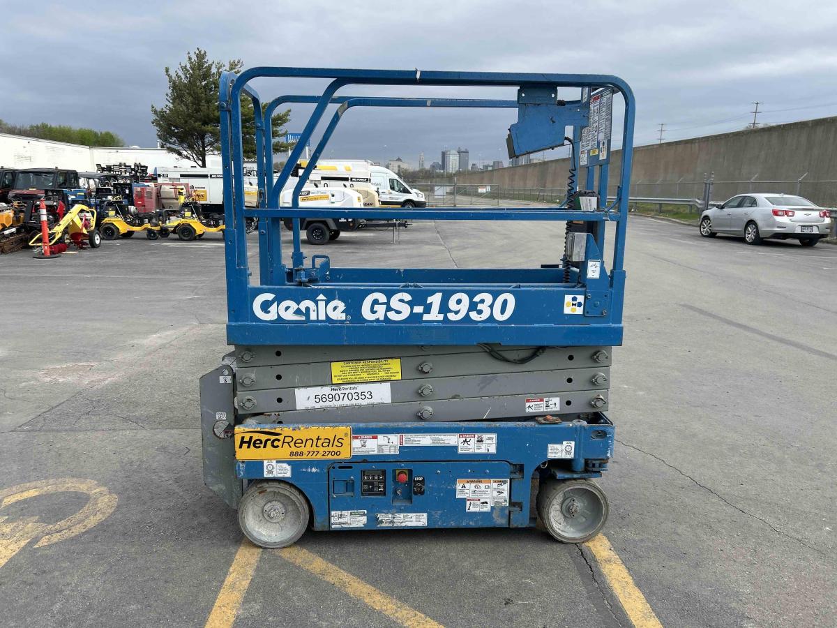 2018 Genie GS-1930
