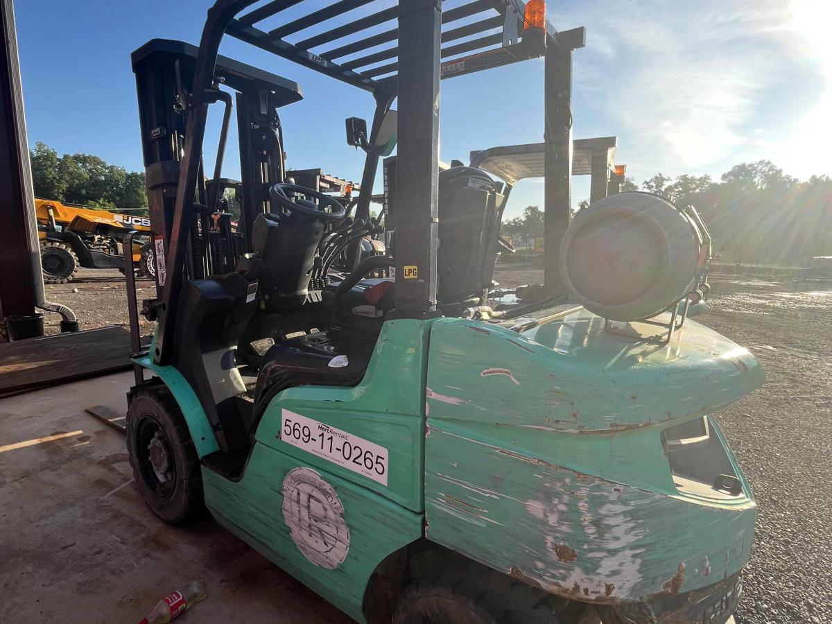 2021 Mitsubishi FG25N
