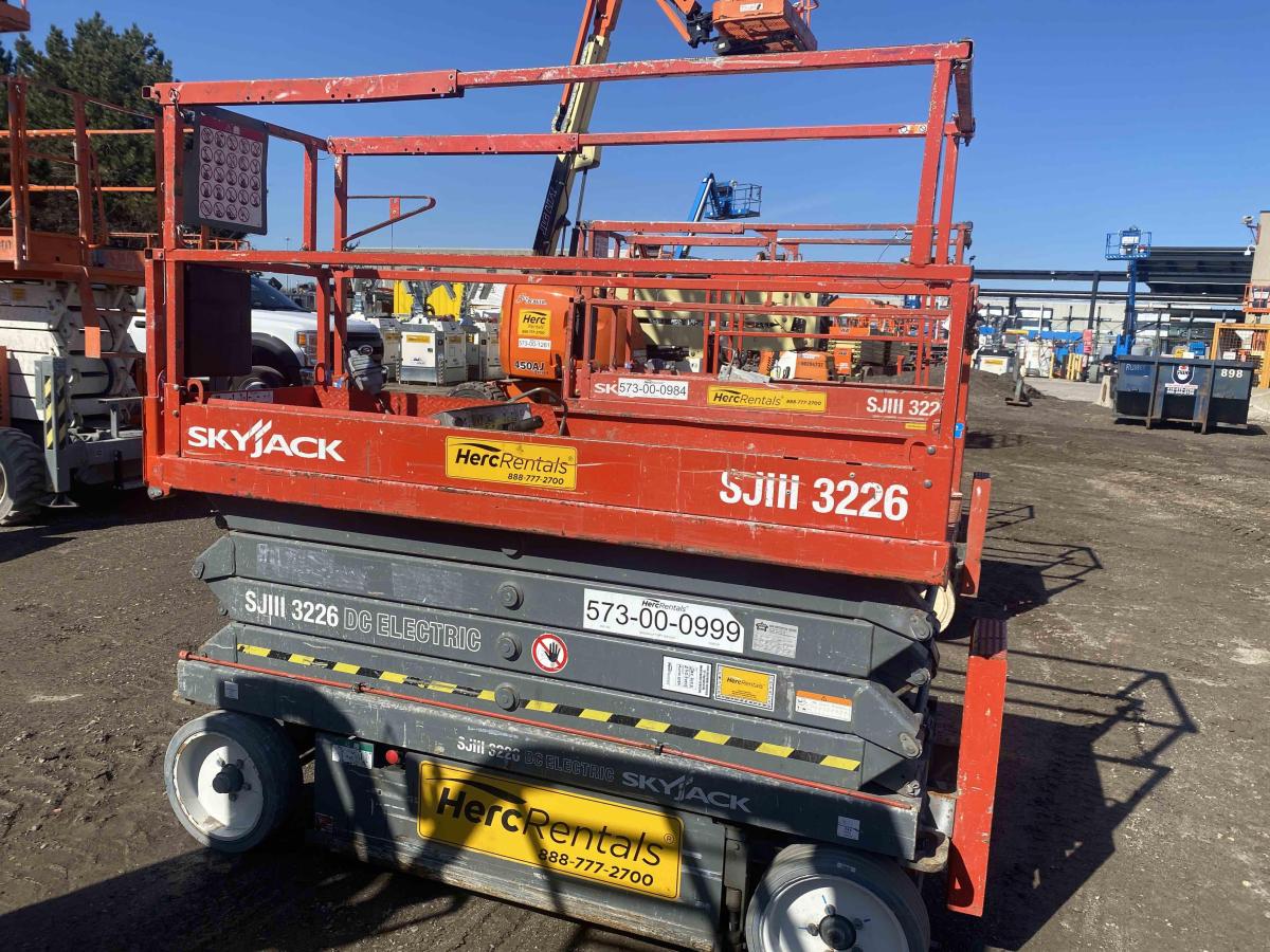 2013 Skyjack SJ3226