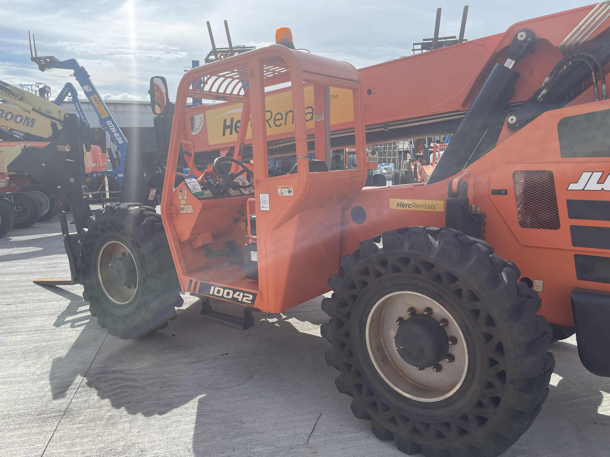 2019 SkyTrak 10042-3